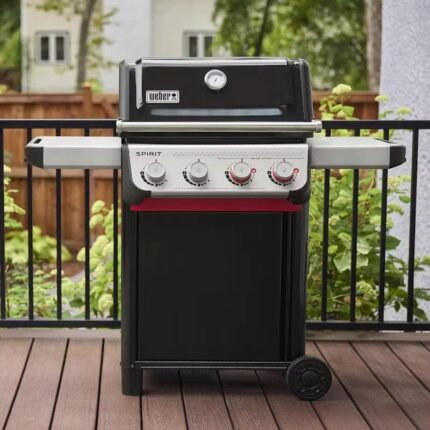 Weber Spirit E-425 4-Burner Gas BBQ with Sear Zone - image 2